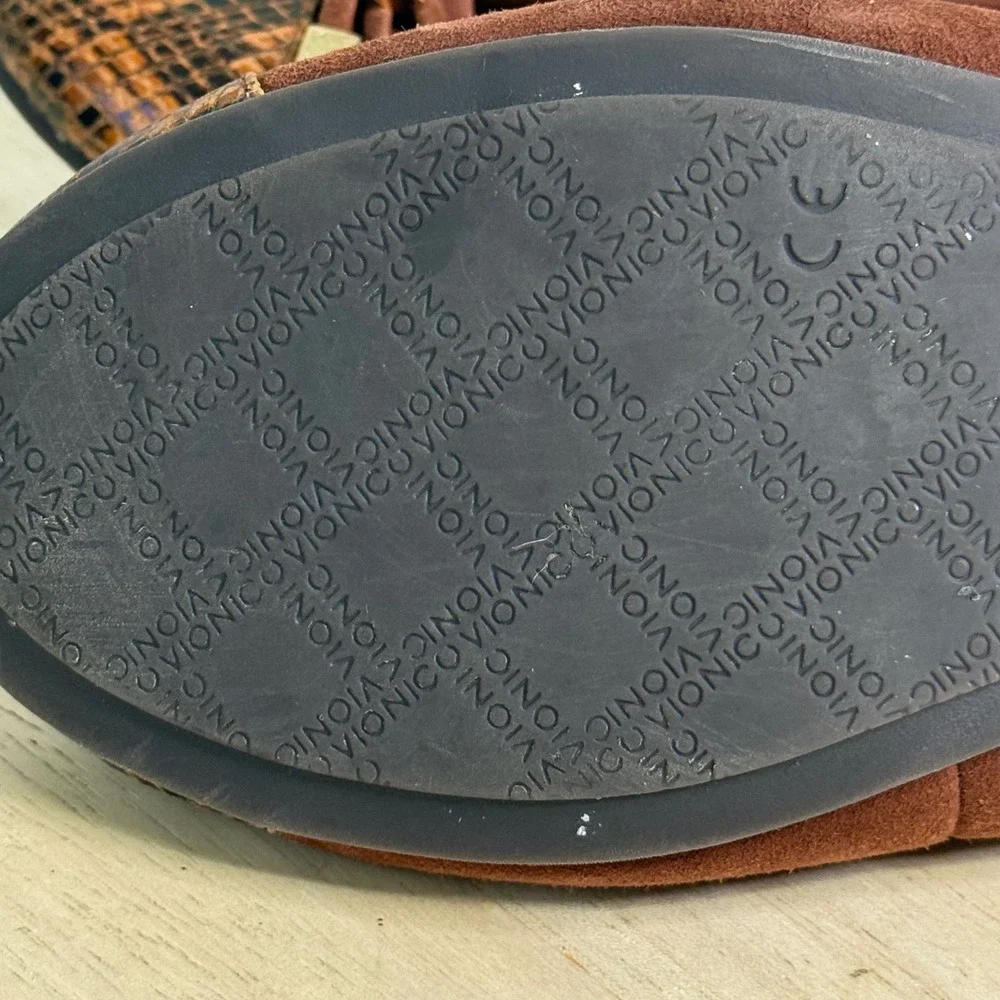 Vionic Minna Brown Suede Snake Toe Ballet Flats Orthotic Shoes Womens 7 359MINNA